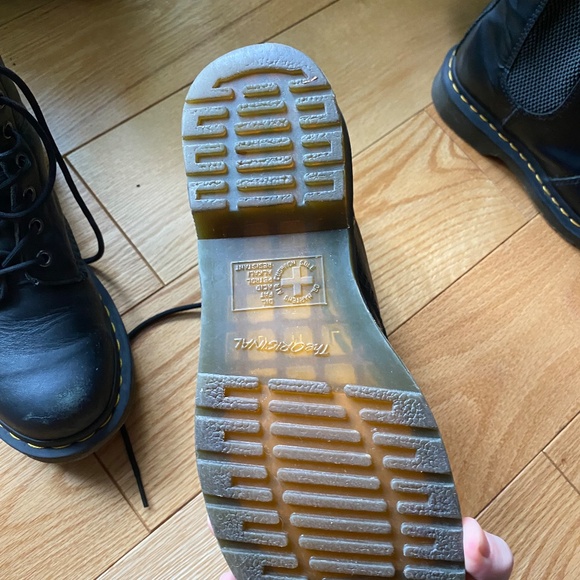 Doc Martens 1460 WOMEN'S - Picture 3 of 5